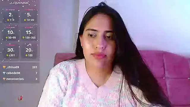 Snapshot of Paris-love chatting on 12/31/24, 08:48 Paris-love online show from 12/31/24, 08:48