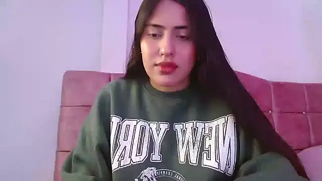 Snapshot of Paris-love chatting on 01/04/25, 05:58 Paris-love online show from 01/04/25, 05:58