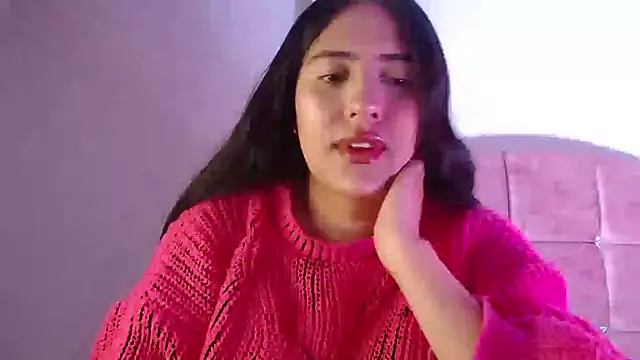 Snapshot of Paris-love chatting on 01/17/25, 05:21 Paris-love online show from 01/17/25, 05:21