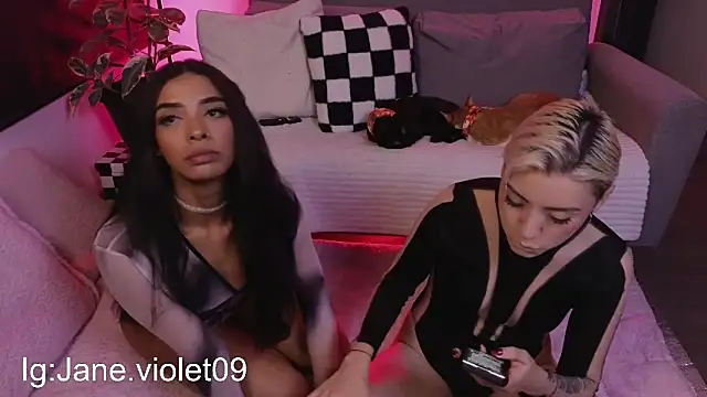 Snapshot of jane_hart_ chatting on 10/31/25, 01:39 jane hart online show from 10/31/25, 01:39