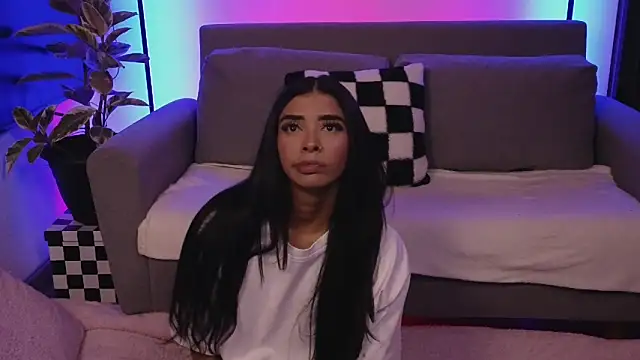 Snapshot of jane_hart_ chatting on 11/18/25, 11:37 jane hart online show from 11/18/25, 11:37