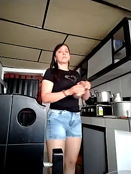 Snapshot of natalie_cowens chatting on 10/07/25, 09:01 natalie cowens online show from 10/07/25, 09:01