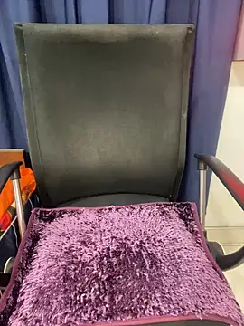 Snapshot of Liyana_Babe chatting on 12/20/24, 03:58 Liyana Babe online show from 12/20/24, 03:58