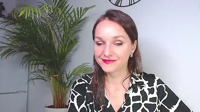 AliciaDesire online show from 12/10/24, 07:58