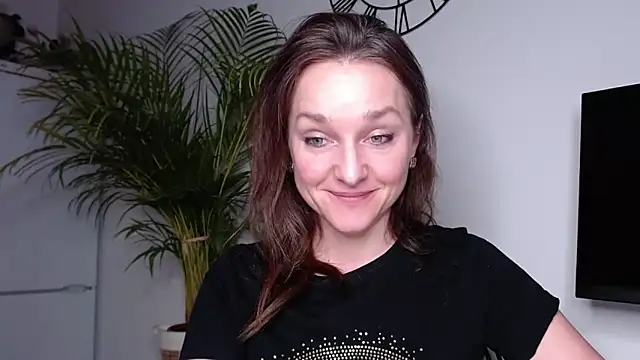 AliciaDesire online show from 02/10/25, 06:13