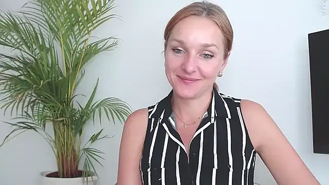 AliciaDesire online show from 10/16/25, 01:12