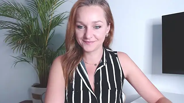 AliciaDesire online show from 10/29/25, 06:59