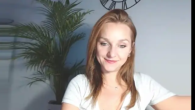 AliciaDesire online show from 11/19/25, 01:55