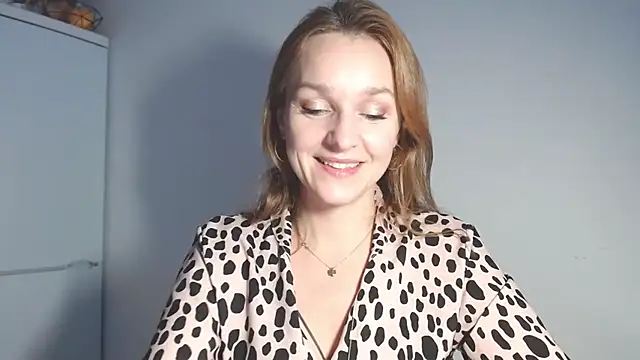 Snapshot of AliciaDesire chatting on 02/12/26, 02:12 AliciaDesire online show from 02/12/26, 02:12