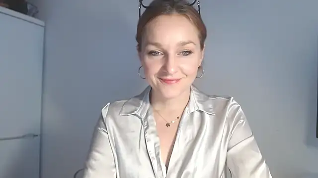 Snapshot of AliciaDesire chatting on 02/17/26, 07:05 AliciaDesire online show from 02/17/26, 07:05