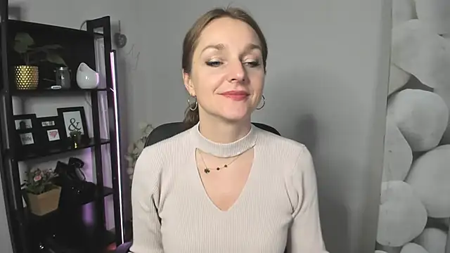 Snapshot of AliciaDesire chatting on 02/23/26, 02:03 AliciaDesire online show from 02/23/26, 02:03