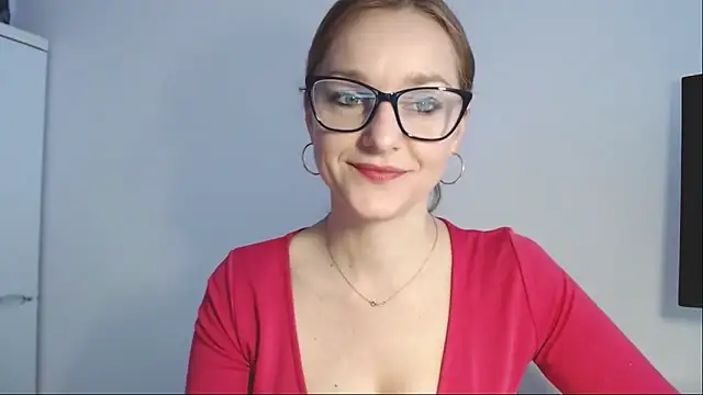 Snapshot of AliciaDesire chatting on 03/06/26, 07:05 AliciaDesire online show from 03/06/26, 07:05