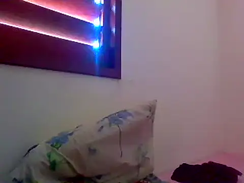 couplemilk online show from 12/05/24, 10:44