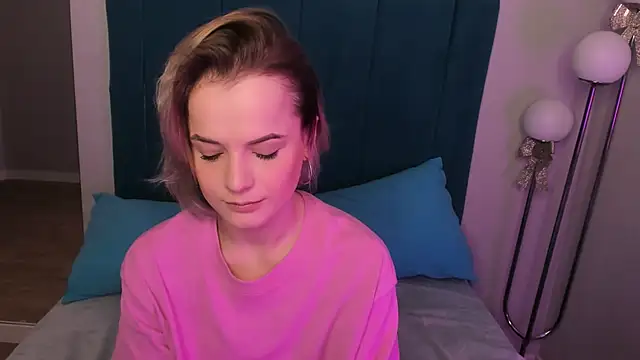 JessicaBeverly online show from 03/18/25, 09:32