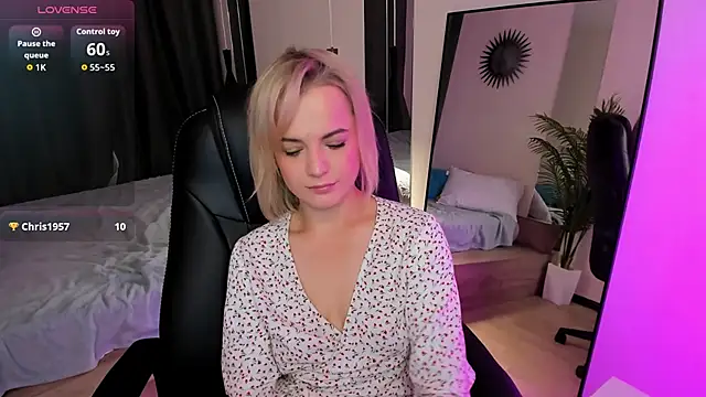 JessicaBeverly online show from 09/15/25, 05:51