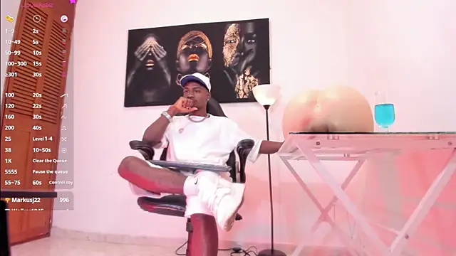 Snapshot of Thomas_shelbys chatting on 12/28/24, 03:58 Thomas shelbys online show from 12/28/24, 03:58