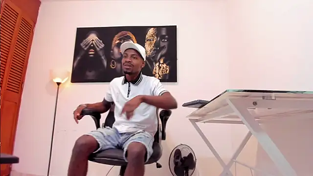 Snapshot of Thomas_shelbys chatting on 01/12/25, 03:39 Thomas shelbys online show from 01/12/25, 03:39