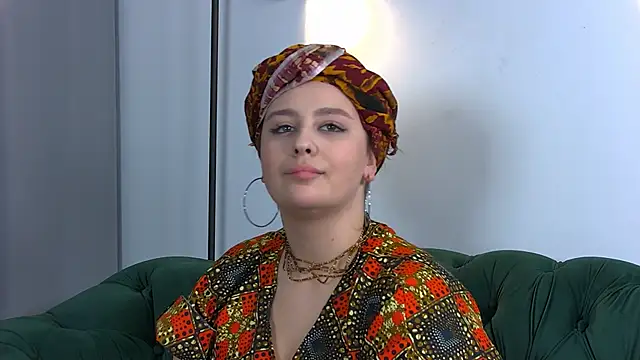 Snapshot of MaryMurray chatting on 02/03/25, 04:35 MaryMurray online show from 02/03/25, 04:35