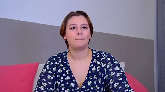 Snapshot of MaryMurray chatting on 02/05/25, 06:37 MaryMurray online show from 02/05/25, 06:37