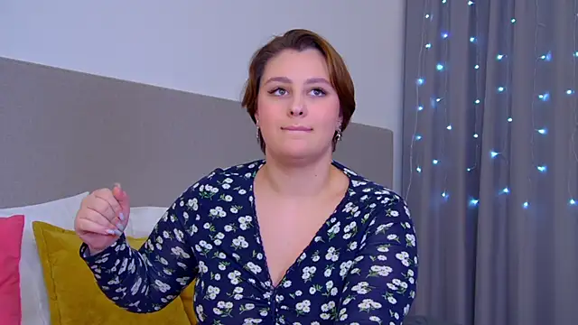 Snapshot of MaryMurray chatting on 02/06/25, 12:43 MaryMurray online show from 02/06/25, 12:43