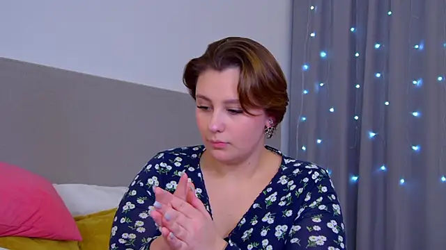 Snapshot of MaryMurray chatting on 02/06/25, 04:21 MaryMurray online show from 02/06/25, 04:21