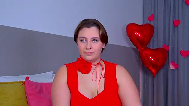 Snapshot of MaryMurray chatting on 02/12/25, 06:30 MaryMurray online show from 02/12/25, 06:30