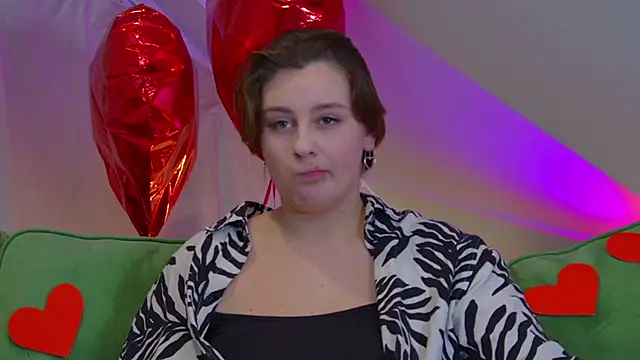 Snapshot of MaryMurray chatting on 02/24/25, 09:31 MaryMurray online show from 02/24/25, 09:31