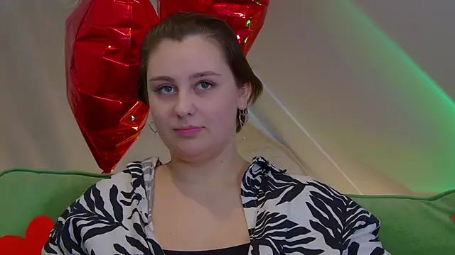 Snapshot of MaryMurray chatting on 02/25/25, 03:52 MaryMurray online show from 02/25/25, 03:52