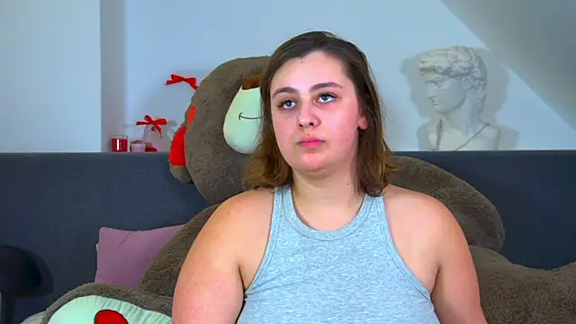 Snapshot of MaryMurray chatting on 10/12/25, 07:02 MaryMurray online show from 10/12/25, 07:02