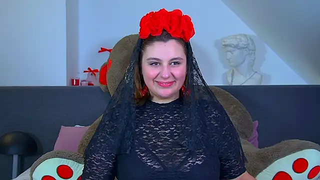 Snapshot of MaryMurray chatting on 10/26/25, 06:36 MaryMurray online show from 10/26/25, 06:36