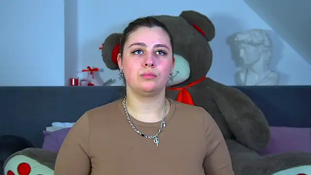 Snapshot of MaryMurray chatting on 11/23/25, 06:30 MaryMurray online show from 11/23/25, 06:30