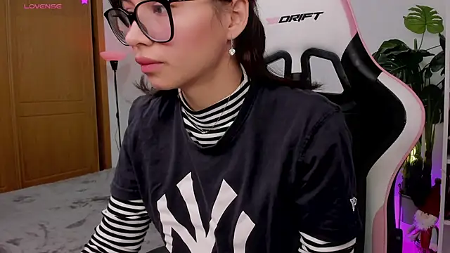 Adriennesexxx online show from 12/16/24, 12:27