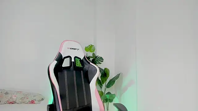 Adriennesexxx online show from 02/09/25, 12:41