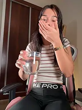 Snapshot of Adriennesexxx chatting on 03/14/26, 10:15 Adriennesexxx online show from 03/14/26, 10:15