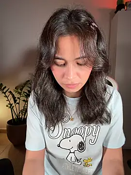 Snapshot of Adriennesexxx chatting on 03/20/26, 05:29 Adriennesexxx online show from 03/20/26, 05:29