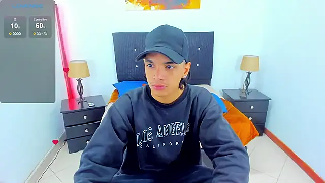 Snapshot of Brand_habes chatting on 12/13/24, 01:44 Brand habes online show from 12/13/24, 01:44