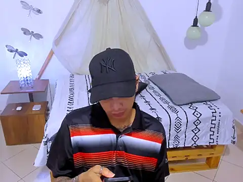 Snapshot of Brand_habes chatting on 09/09/25, 02:05 Brand habes online show from 09/09/25, 02:05