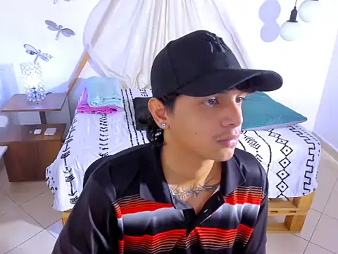 Snapshot of Brand_habes chatting on 09/11/25, 09:15 Brand habes online show from 09/11/25, 09:15