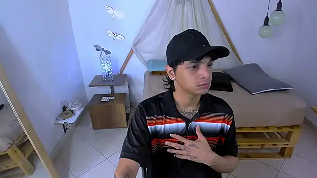 Snapshot of Brand_habes chatting on 09/25/25, 06:00 Brand habes online show from 09/25/25, 06:00