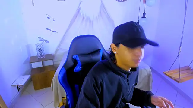 Snapshot of Brand_habes chatting on 12/14/25, 05:02 Brand habes online show from 12/14/25, 05:02