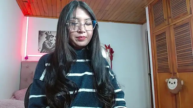 tifanny-squirt online show from 10/10/25, 01:15