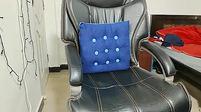 Snapshot of Anjali_cute-Pondati chatting on 02/15/25, 04:58 Anjali cute-Pondati online show from 02/15/25, 04:58