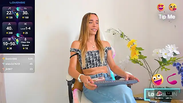 Snapshot of Linda_Crawford chatting on 01/16/25, 07:52 Linda Crawford online show from 01/16/25, 07:52