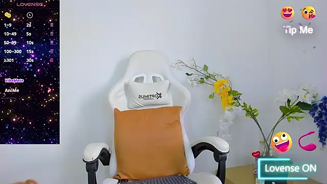 Snapshot of Linda_Crawford chatting on 03/19/25, 07:38 Linda Crawford online show from 03/19/25, 07:38