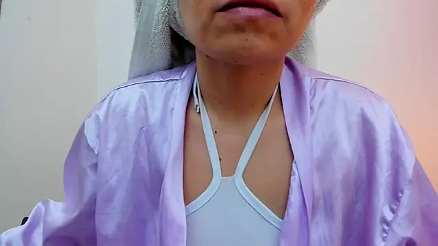 Sofia Walke1 online show from 10/18/25, 12:02