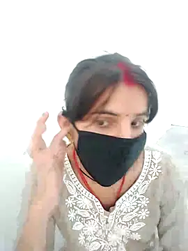 Snapshot of Ritu-0143 chatting on 07/05/26, 07:04 Ritu-0143 online show from 07/05/26, 07:04