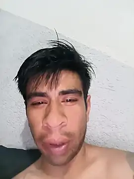 Snapshot of Cuessy chatting on 11/01/25, 07:21 Cuessy online show from 11/01/25, 07:21