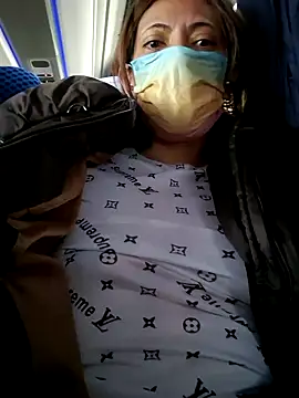 Snapshot of Lunababymylove chatting on 12/21/24, 08:10 Lunababymylove online show from 12/21/24, 08:10