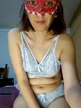 Snapshot of Lunababymylove chatting on 12/30/24, 03:36 Lunababymylove online show from 12/30/24, 03:36