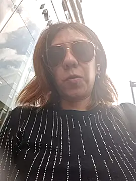 Snapshot of Lunababymylove chatting on 02/15/25, 10:21 Lunababymylove online show from 02/15/25, 10:21